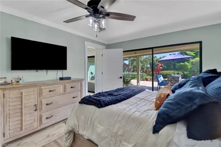 383  Juli Fe  DR, Naples, FL 34110