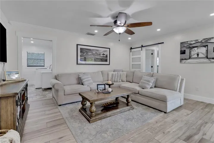 383  Juli Fe  DR, Naples, FL 34110