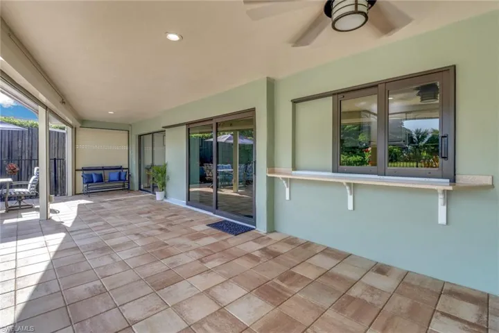 383  Juli Fe  DR, Naples, FL 34110