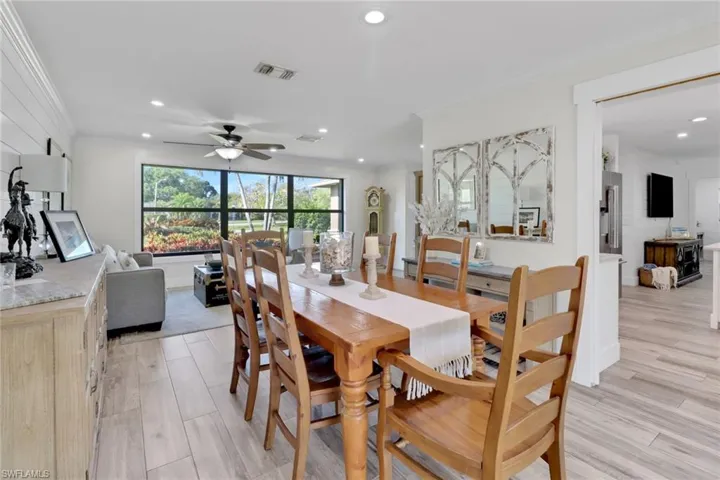 383  Juli Fe  DR, Naples, FL 34110