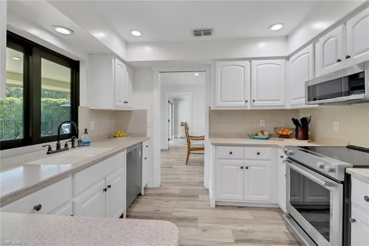 383  Juli Fe  DR, Naples, FL 34110