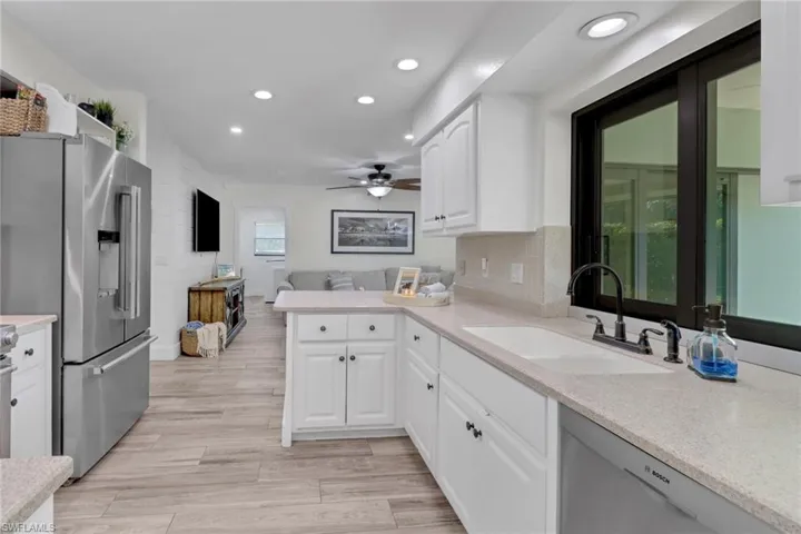 383  Juli Fe  DR, Naples, FL 34110