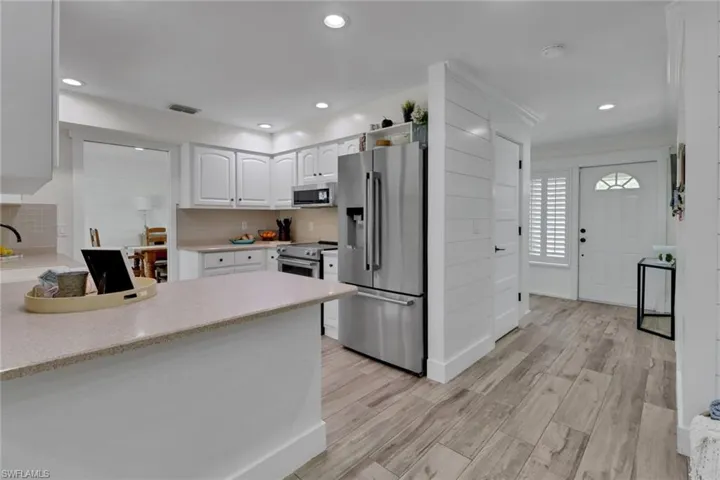 383  Juli Fe  DR, Naples, FL 34110