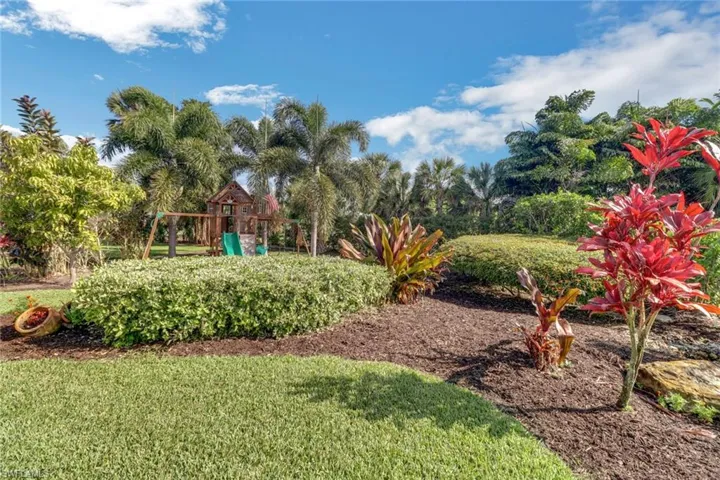 383  Juli Fe  DR, Naples, FL 34110