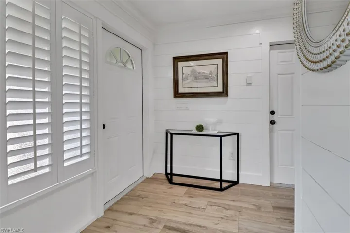 383  Juli Fe  DR, Naples, FL 34110