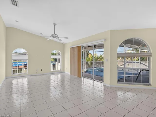 1302 Se 12th Ter, Cape Coral, Florida 33990