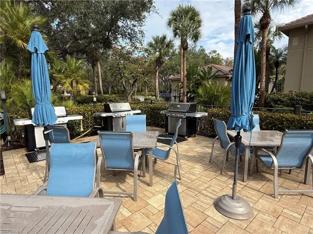 Entertaining and grilling area