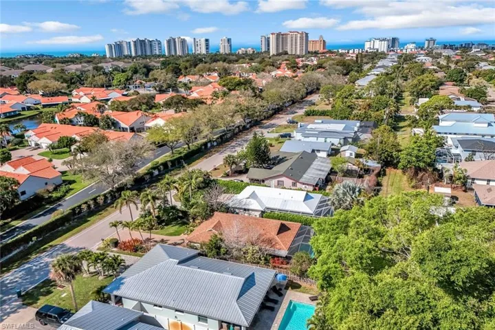 737  91st N AVE, Naples, FL 34108