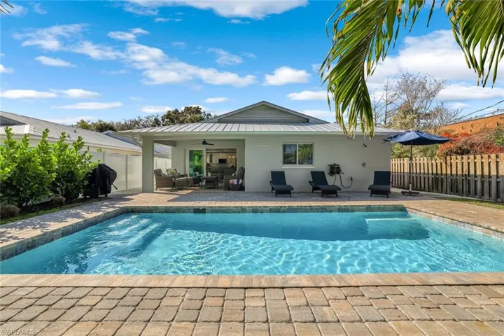 737  91st N AVE, Naples, FL 34108