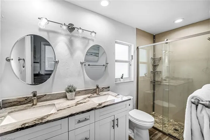 737  91st N AVE, Naples, FL 34108