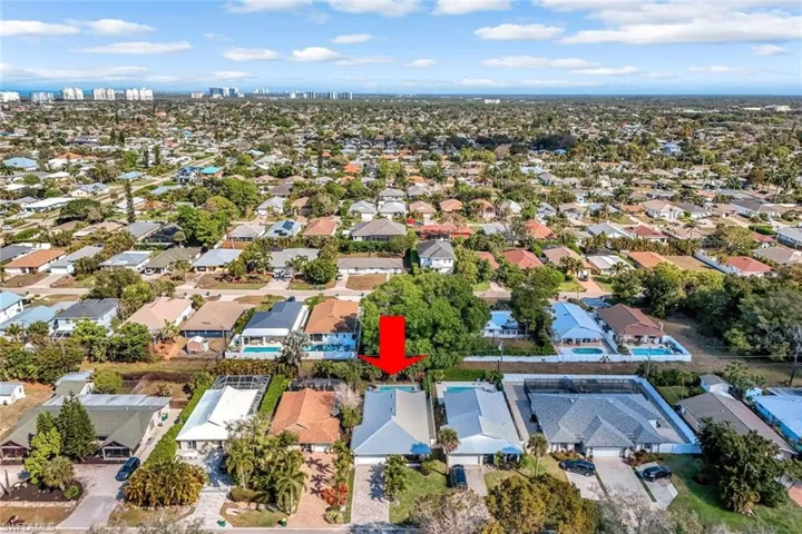 737  91st N AVE, Naples, FL 34108