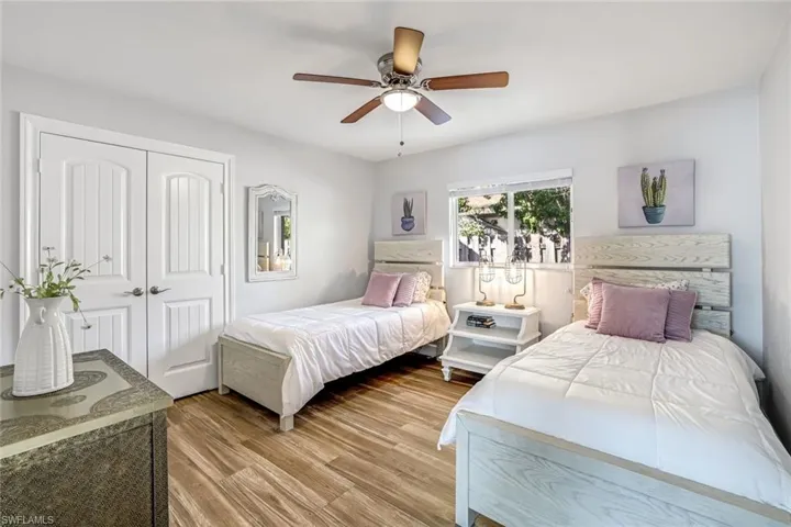 737  91st N AVE, Naples, FL 34108
