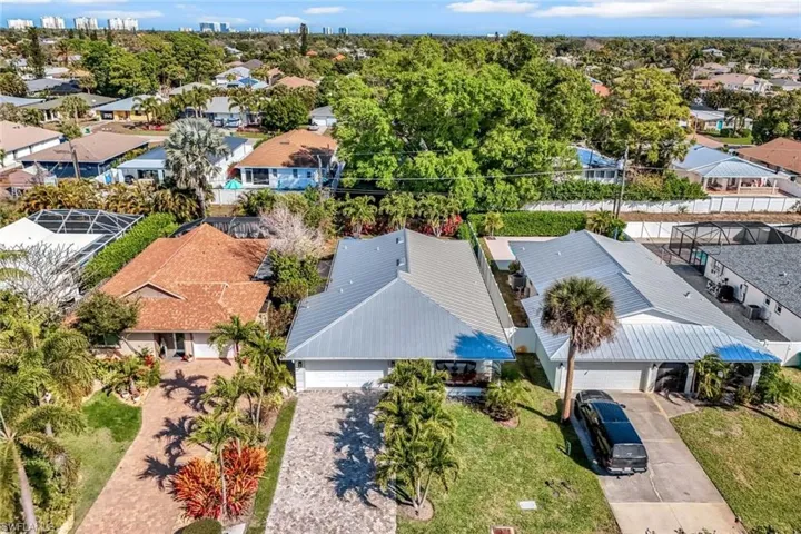 737  91st N AVE, Naples, FL 34108