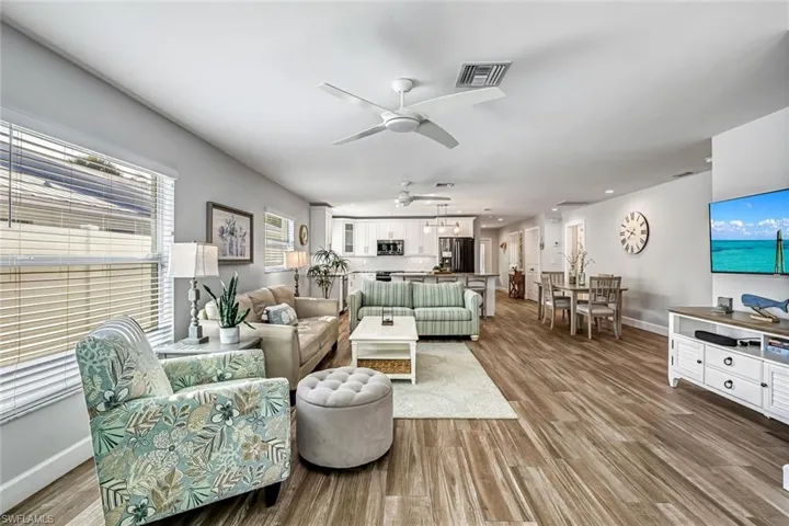 737  91st N AVE, Naples, FL 34108