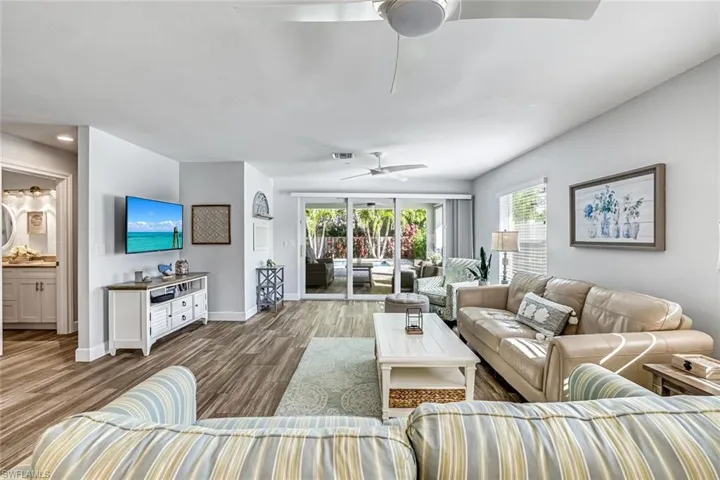 737  91st N AVE, Naples, FL 34108