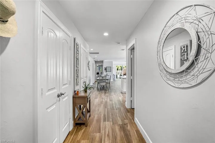 737  91st N AVE, Naples, FL 34108