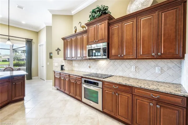 9388  Copper Rock  CT, Naples, FL 34120