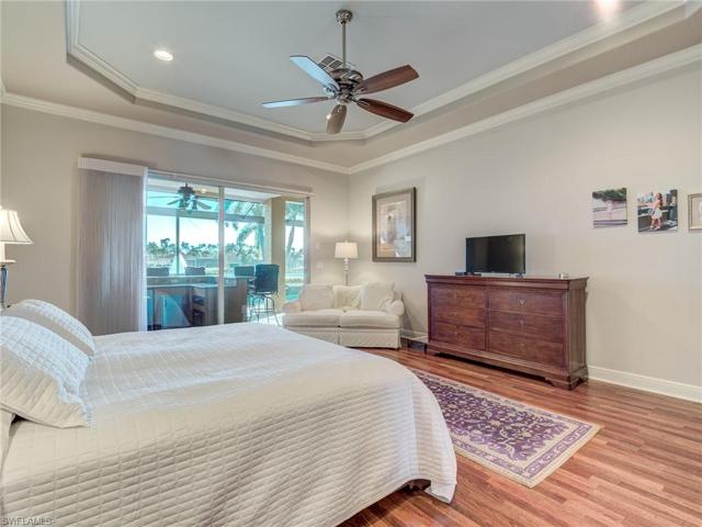 Master bedroom with slider to the lanai