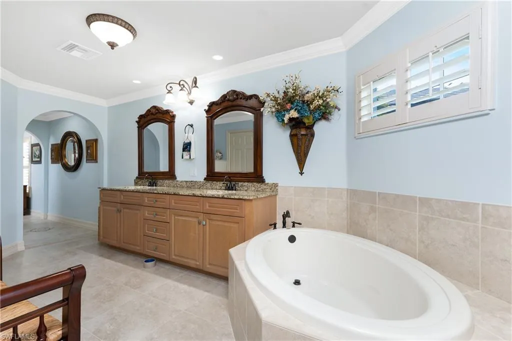 4128 36th LN, Cape Coral, FL 33993,225006273