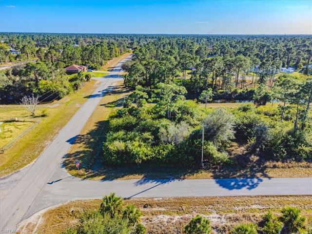 986 Lakeside DR, LEHIGH ACRES FL 33974