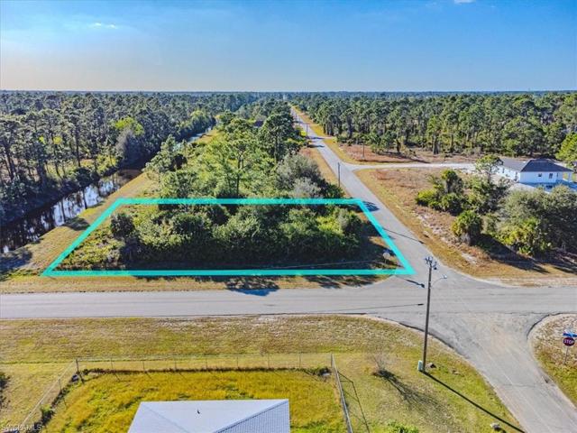986 Lakeside DR, LEHIGH ACRES FL 33974