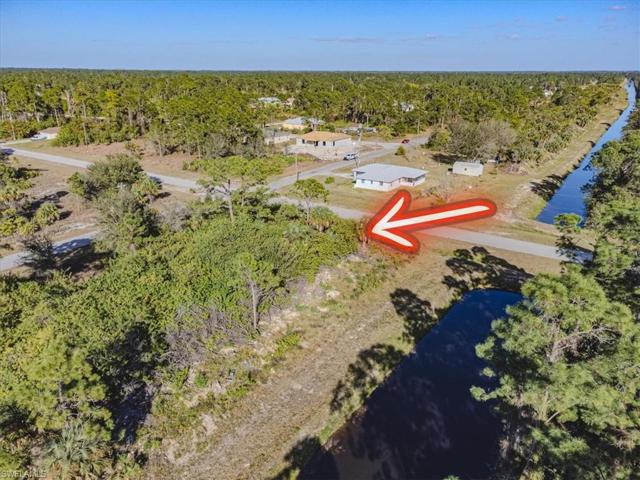 986 Lakeside DR, LEHIGH ACRES FL 33974