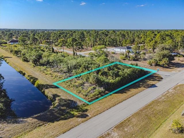 986 Lakeside DR, LEHIGH ACRES FL 33974
