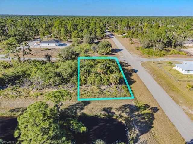 986 Lakeside DR, LEHIGH ACRES FL 33974