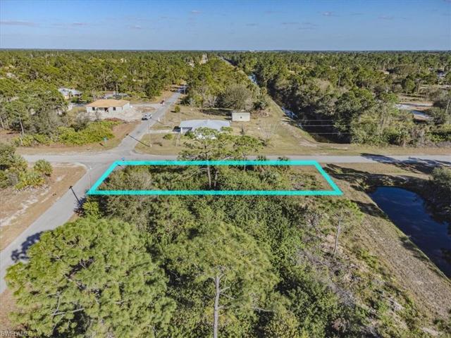 986 Lakeside DR, LEHIGH ACRES FL 33974