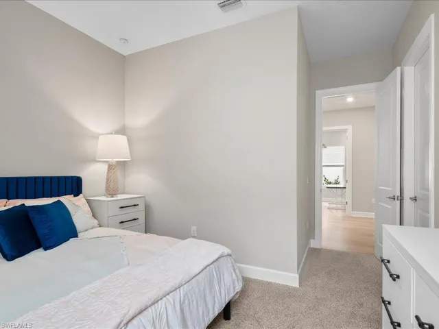 15111  Pescara  ST, Naples, FL 34114