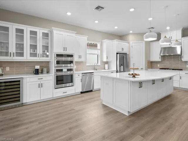 15111  Pescara  ST, Naples, FL 34114