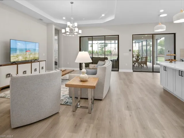 15111  Pescara  ST, Naples, FL 34114