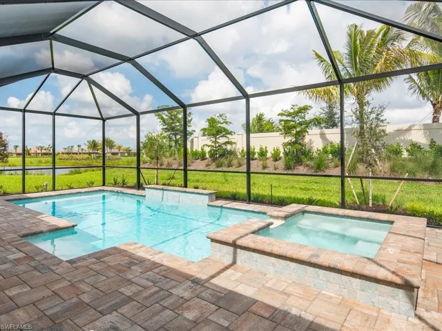15111  Pescara  ST, Naples, FL 34114