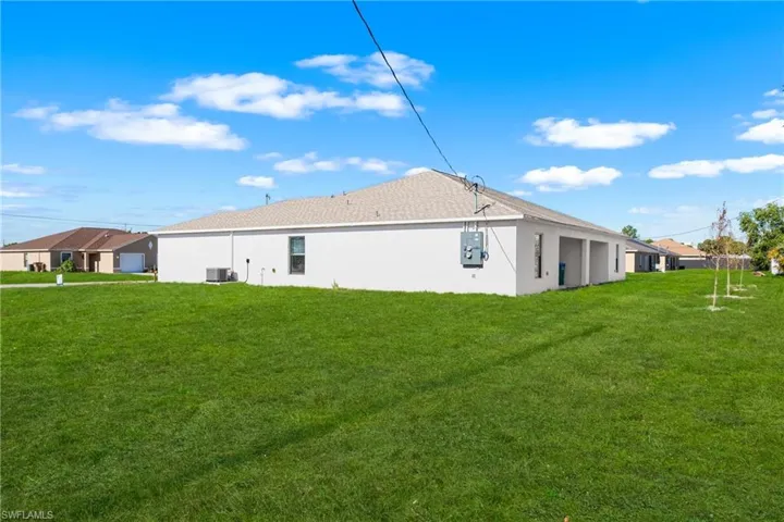 1045/1047 11th Ter, Cape Coral, Florida 33990