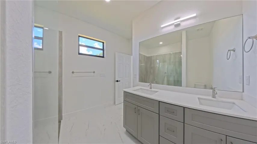 2809 18th St Sw, Lehigh Acres, Florida 33976