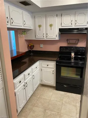 7013  New Post  DR, North Fort Myers, FL 33917