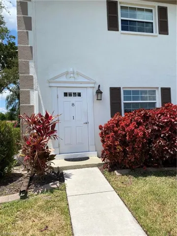 7013  New Post  DR, North Fort Myers, FL 33917