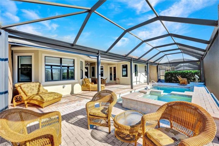 Ample space to host friends and family on your grand lanai space!