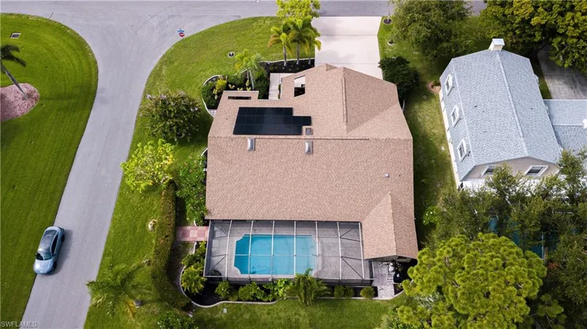 Drone / aerial view of 2160 W Lakeview Blvd.