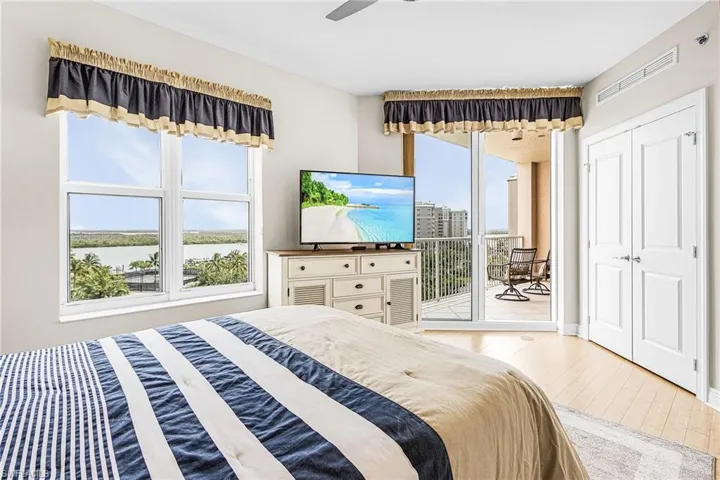 4192 Bay Beach Ln 875, Fort Myers Beach, Florida 33931