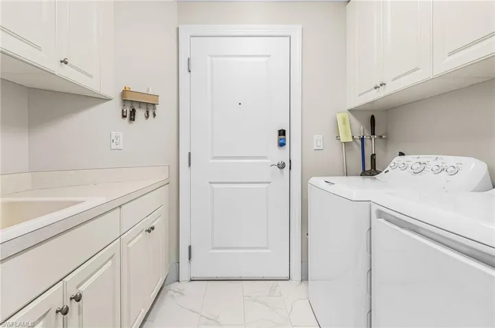 4192 Bay Beach Ln 875, Fort Myers Beach, Florida 33931