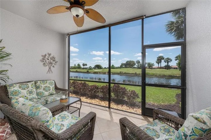 Views for days with your own wildlife show and the par three for entertainment.