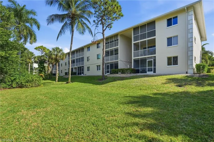 Rear View of Second Floor Lanai