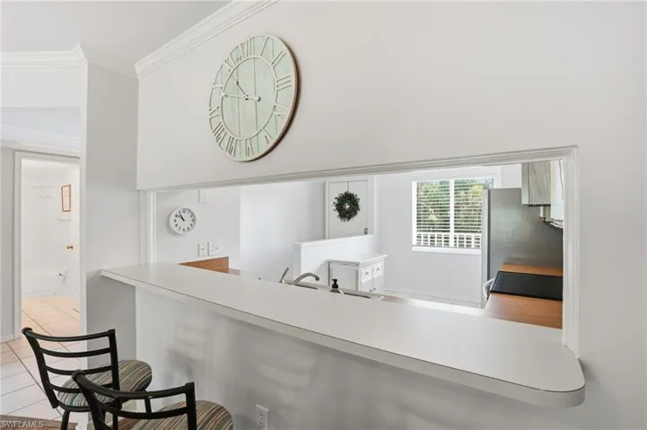 Breakfast bar
