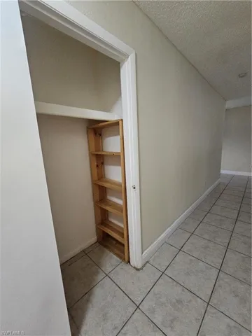 423  Morgan S CIR, Lehigh Acres, FL 33936