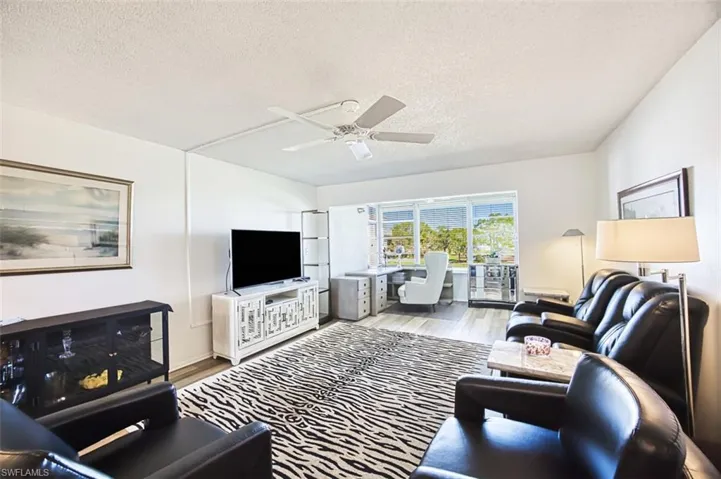 6102  Augusta  DR, Fort Myers, FL 33907