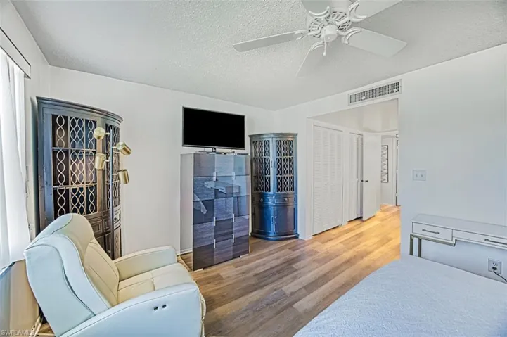 6102  Augusta  DR, Fort Myers, FL 33907