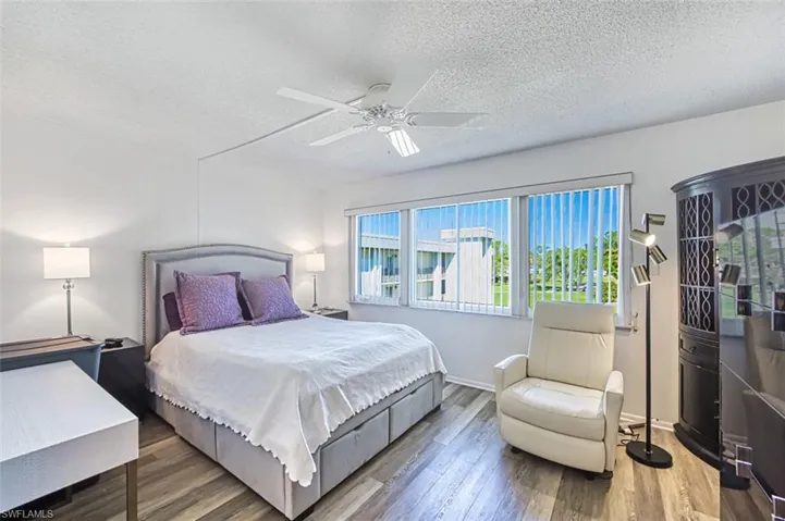 6102  Augusta  DR, Fort Myers, FL 33907