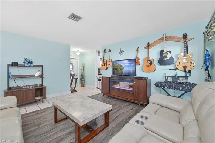 1210 SE 34th  TER, Cape Coral, FL 33904