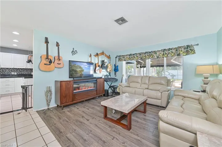 1210 SE 34th  TER, Cape Coral, FL 33904